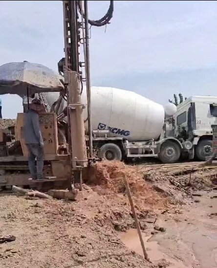 安陆岩石井施工